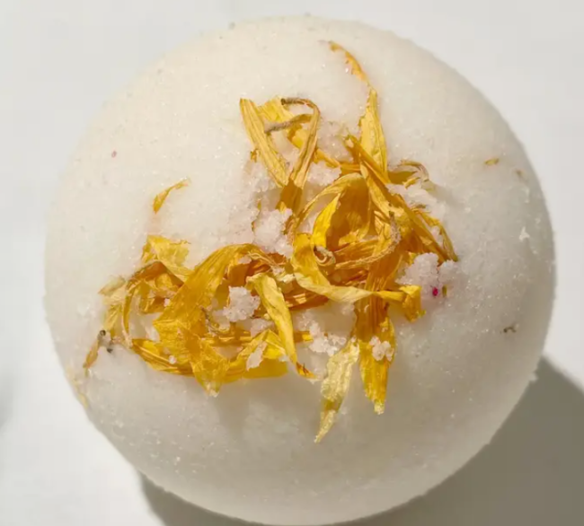 Boule de bain artisanale nourrissante aux fleurs de souci